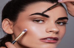 Brow lift: the eyebrow trend of the moment!